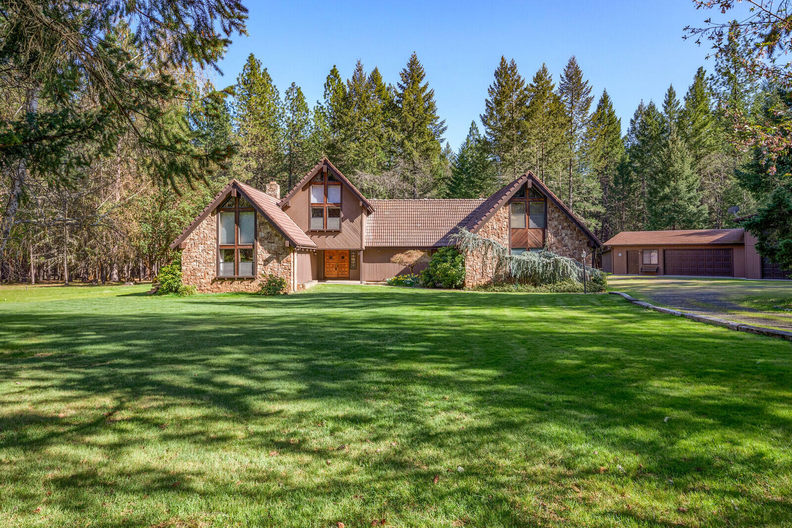 Property Photo:  1350 Powell Creek Road  OR 97544 