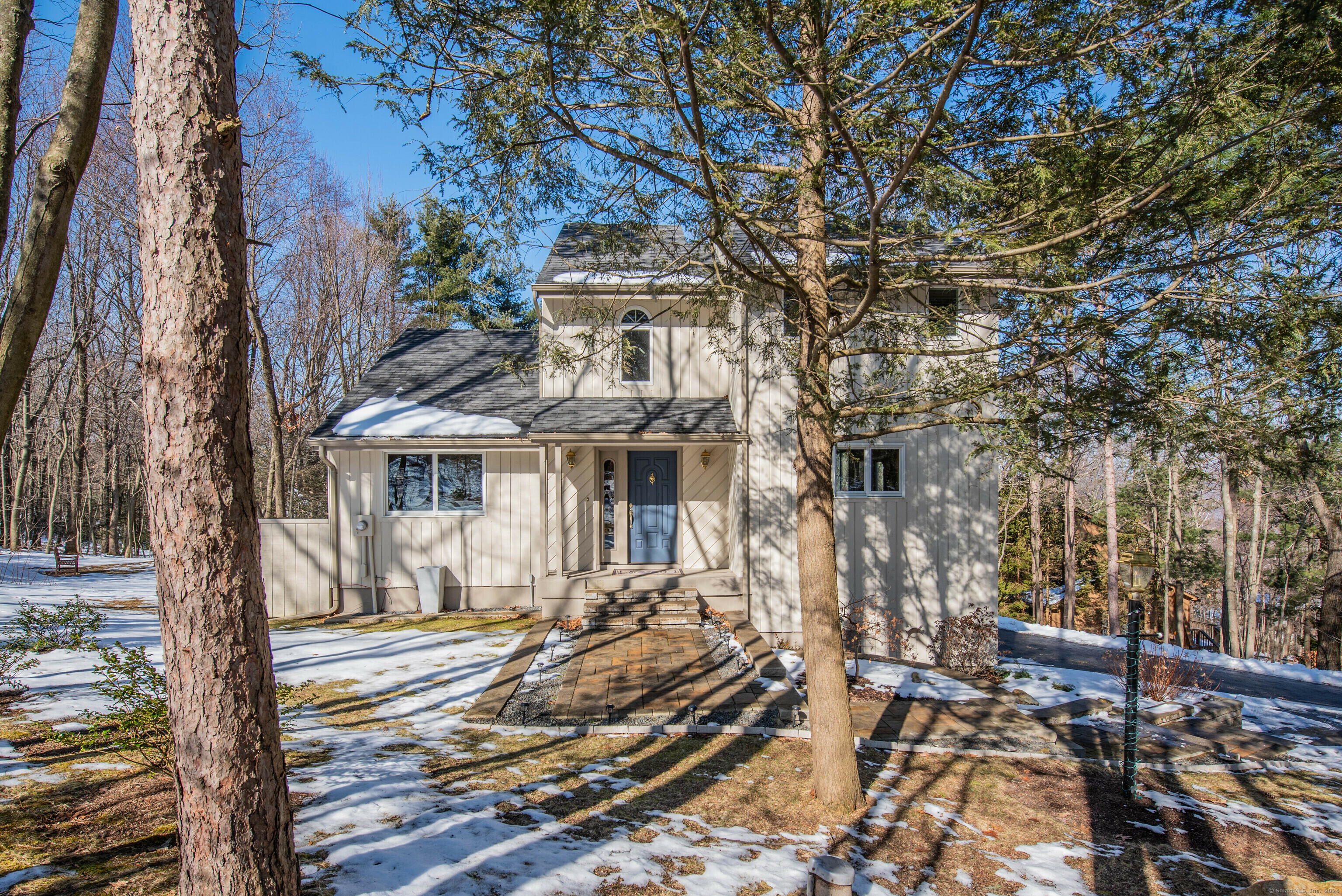 Property Photo: 566 Willis Street CT 06010