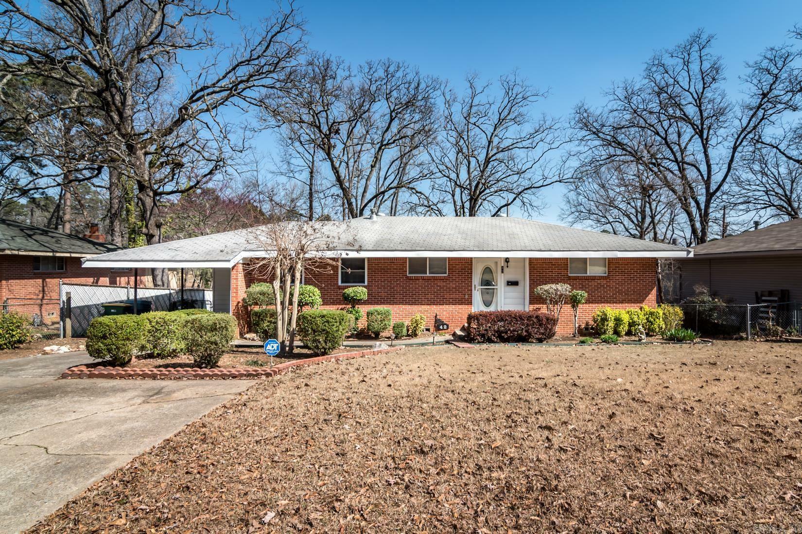 Property Photo:  42 Lakeshore Drive  AR 72204 