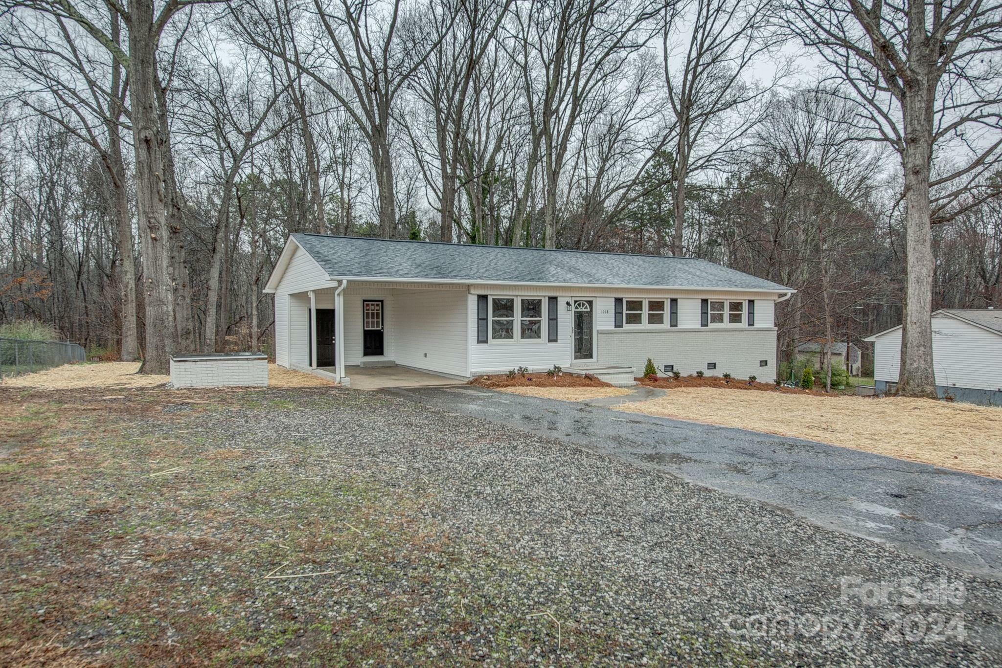 Property Photo:  1018 Holly Hills Drive  NC 28052 