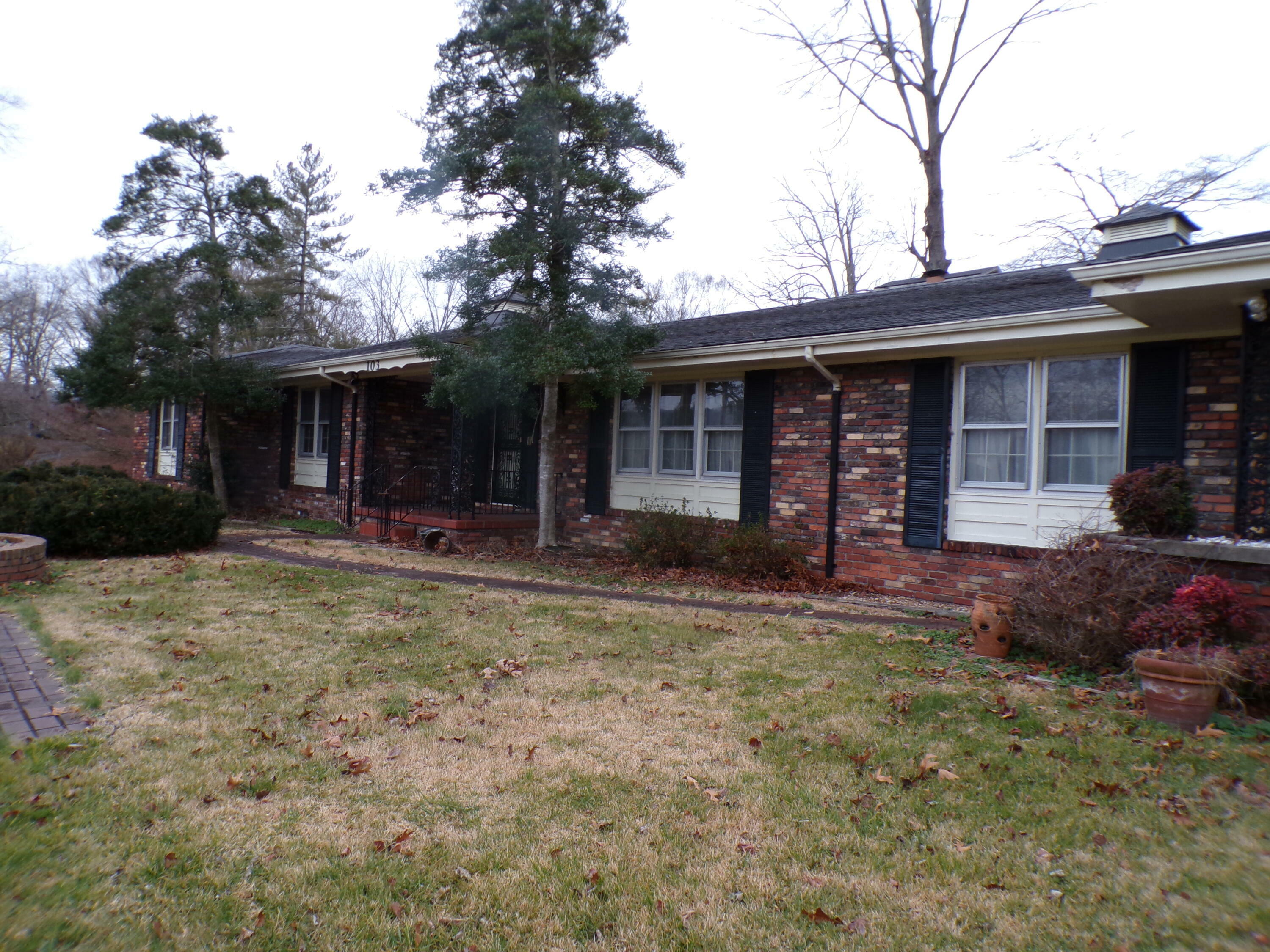 Property Photo:  130 Sherwood Road  KY 40965 