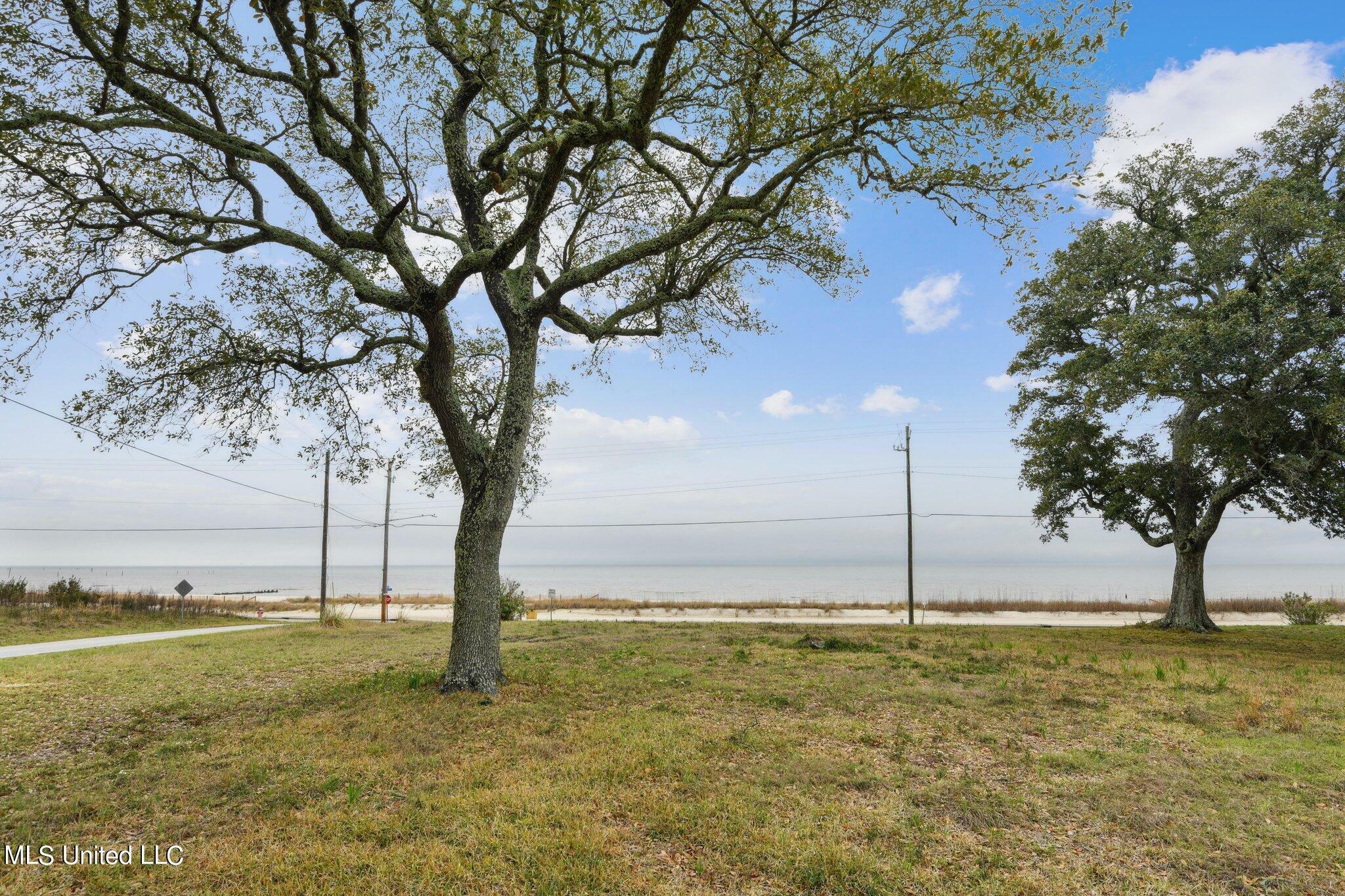 517 N Beach Boulevard  Waveland MS 39576 photo