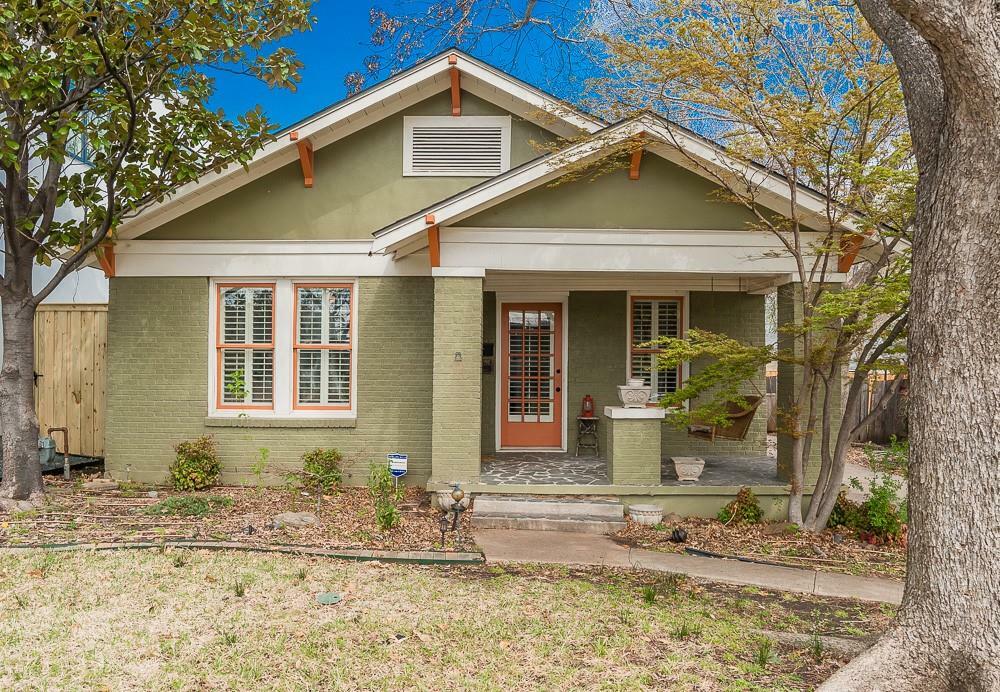 Property Photo: 2618 Madera Street TX 75206