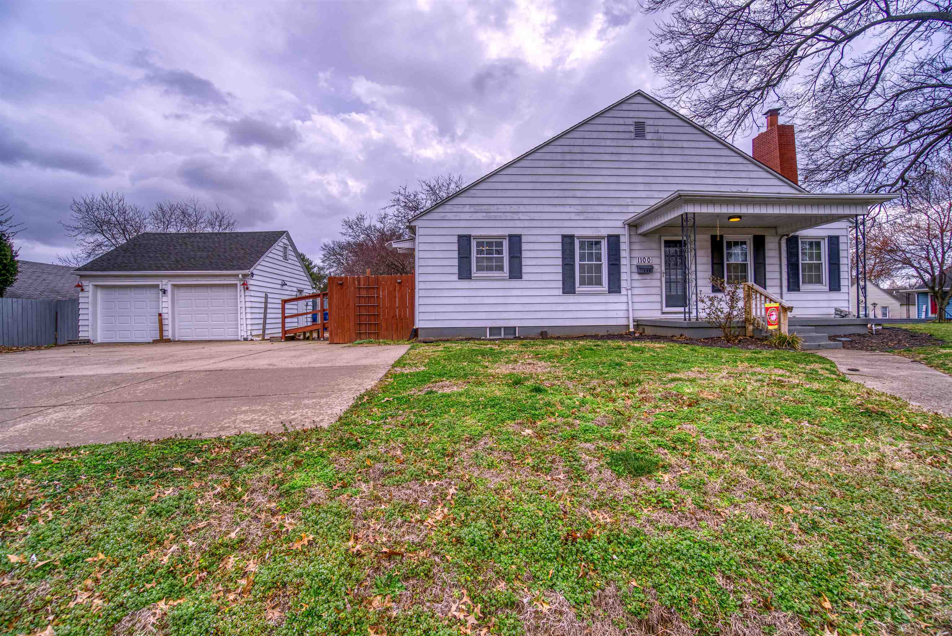 Property Photo:  1100 N Green St  KY 42420 