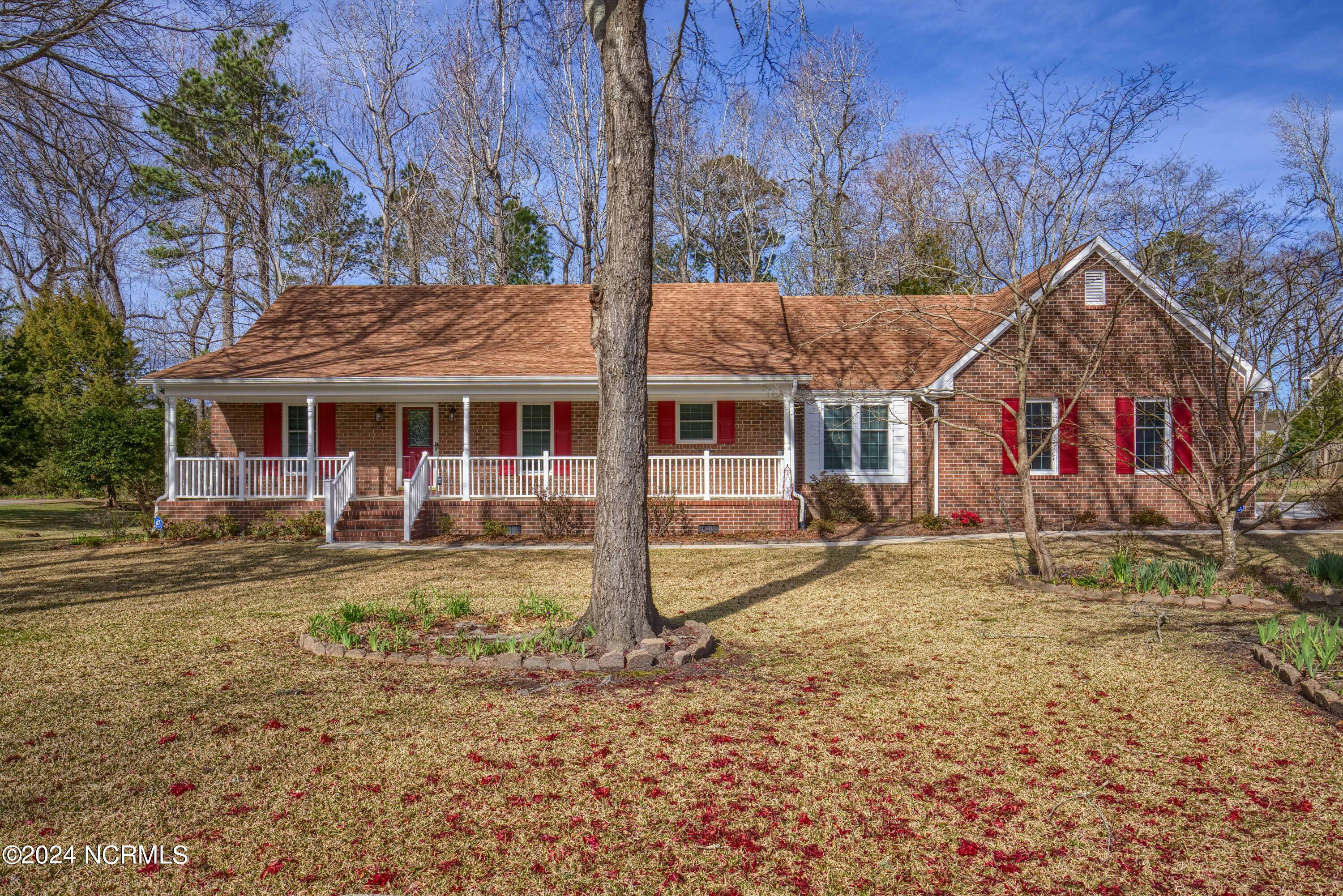 Property Photo:  953 Lynchburg Drive  NC 28546 