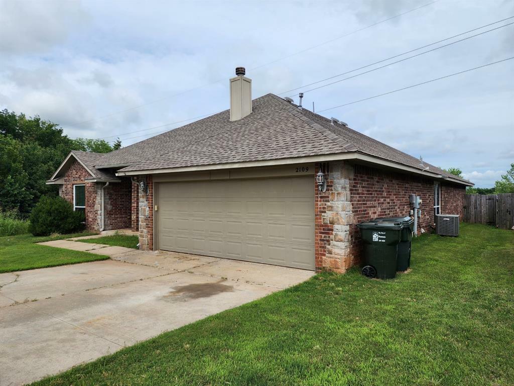 Property Photo:  2109 Central Parkway  OK 73071 