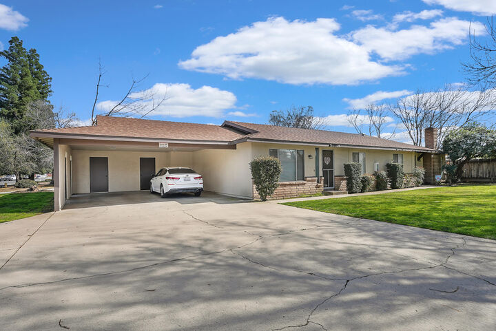 1909-1911 E Vassar Drive  Visalia CA 93292 photo