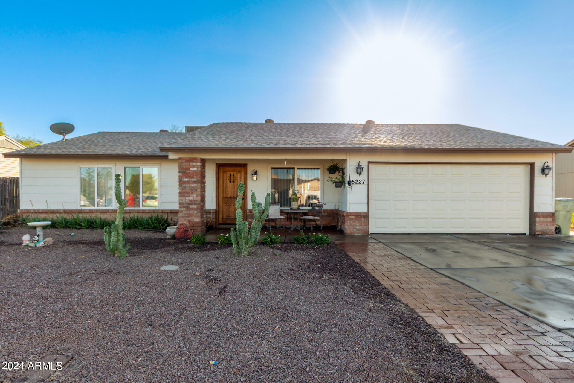 Property Photo:  5227 W Columbine Drive  AZ 85304 