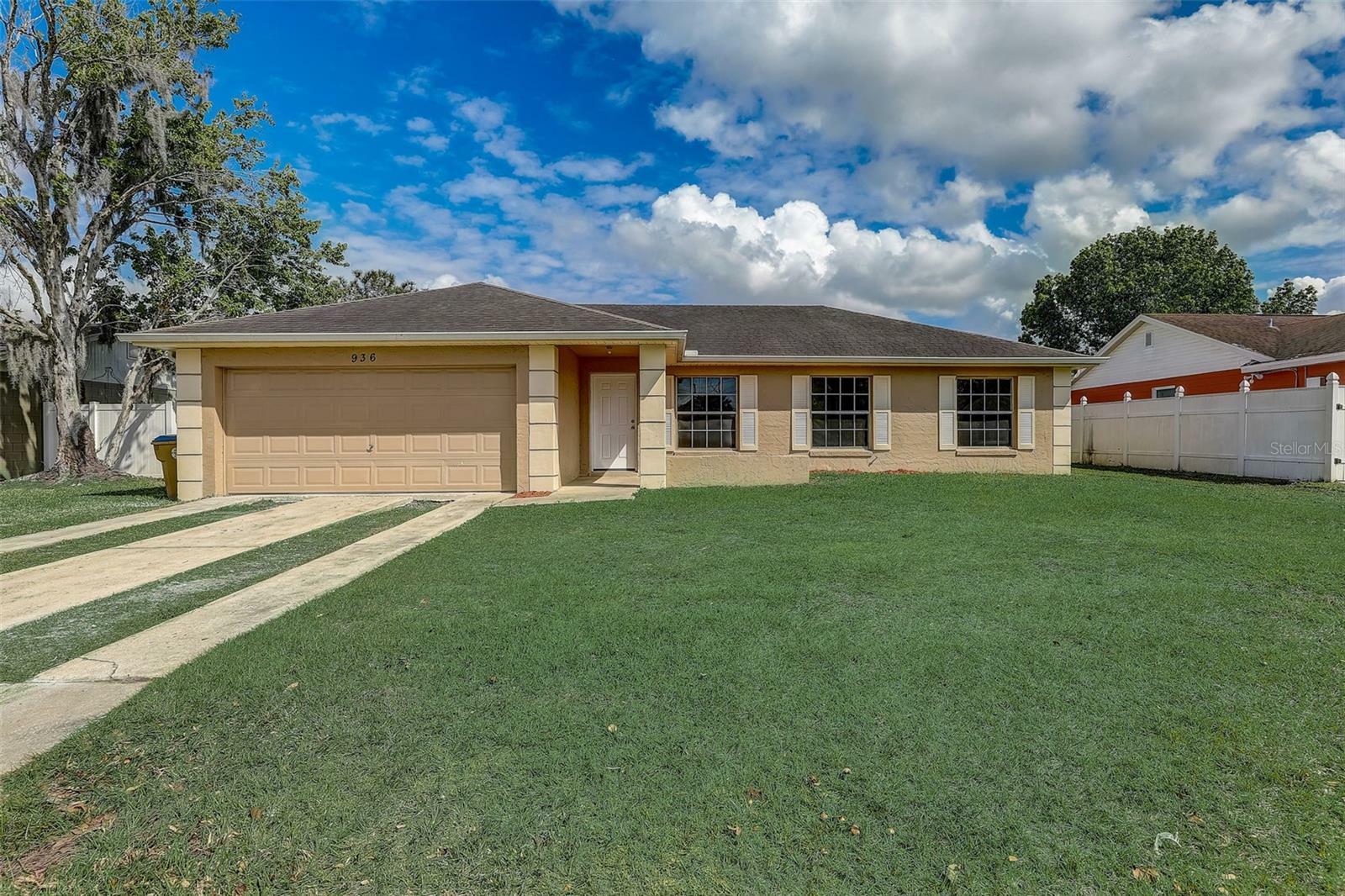 Property Photo:  936 Florida Parkway  FL 34743 