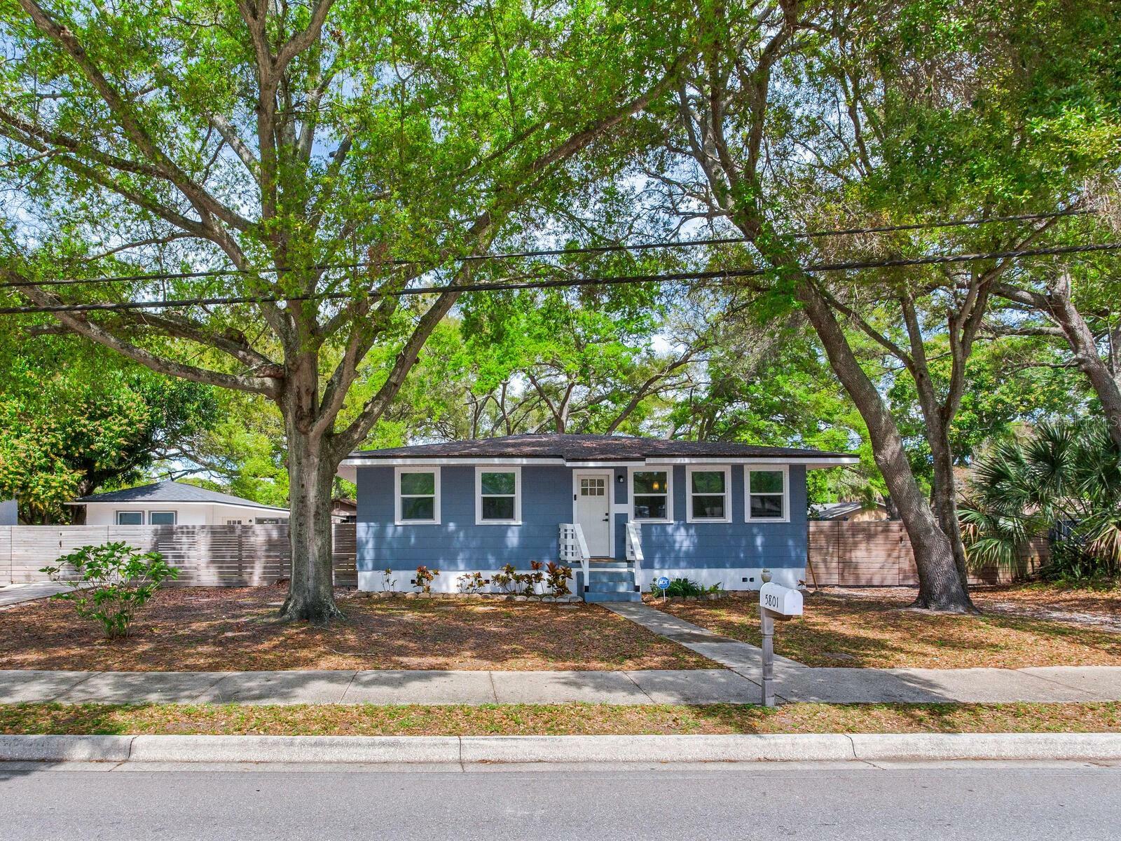 Property Photo:  5801 78th Avenue N  FL 33781 