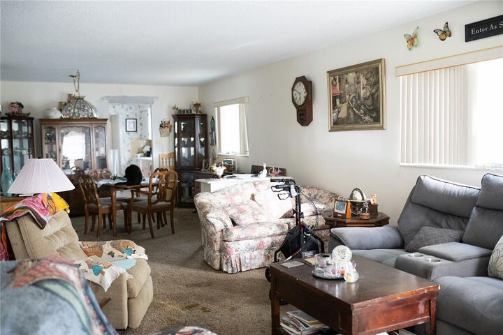 Property Photo: 5890 38th Avenue N 211 FL 33710