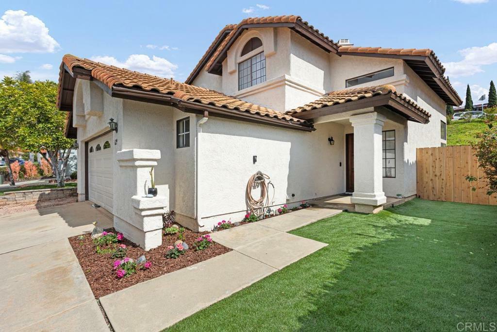 Property Photo:  629 Paseo Rio  CA 92081 