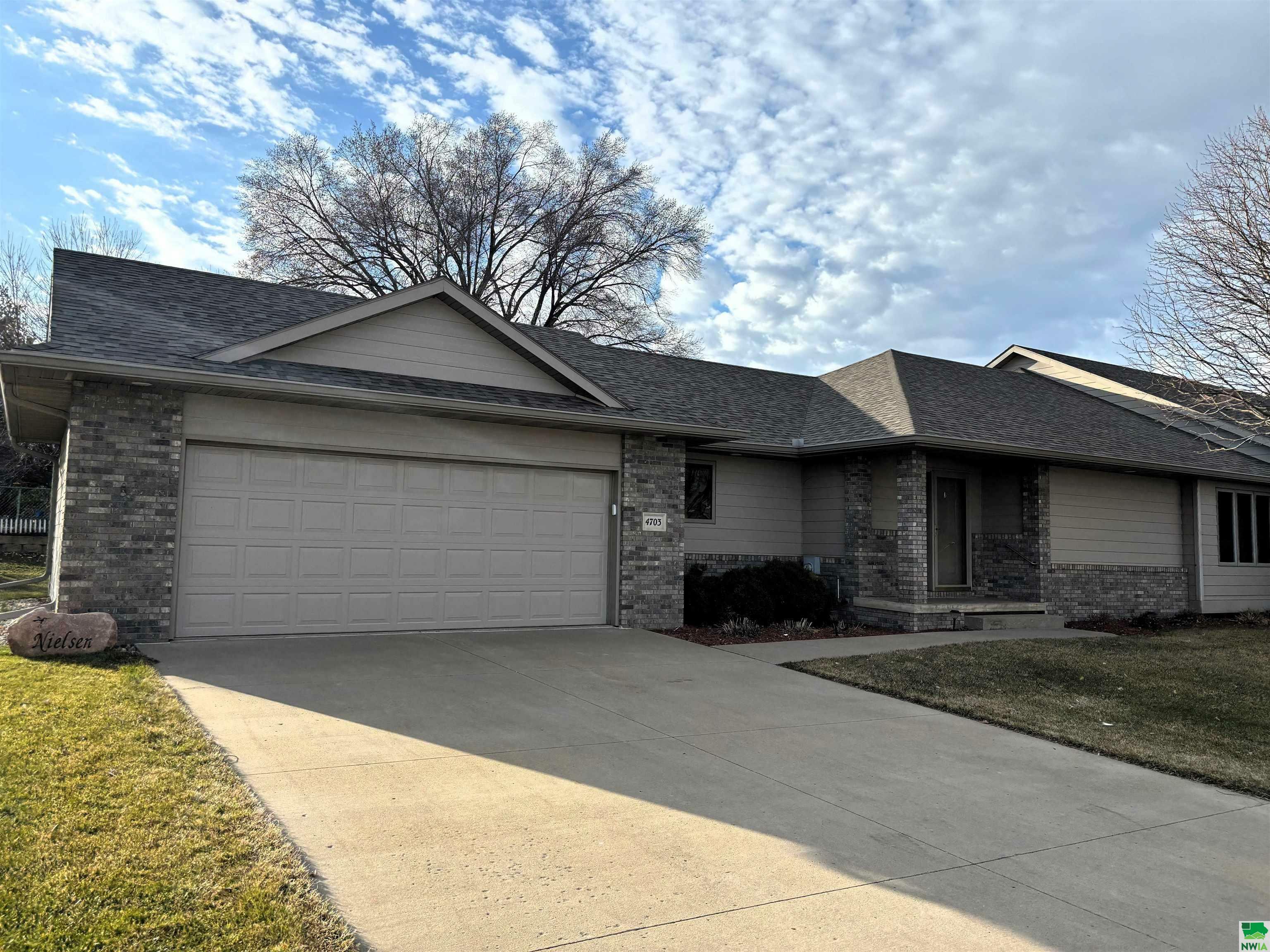 Property Photo:  4703 Brookshire Place  IA 51106 