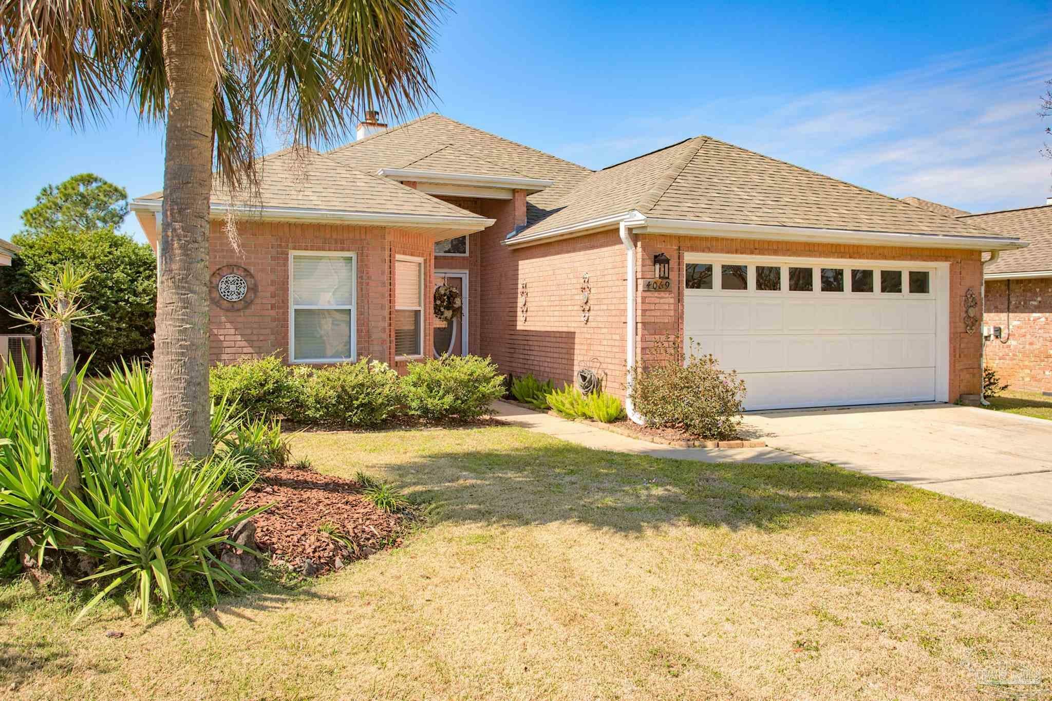 Property Photo:  4069 Longwood Cir  FL 32563 