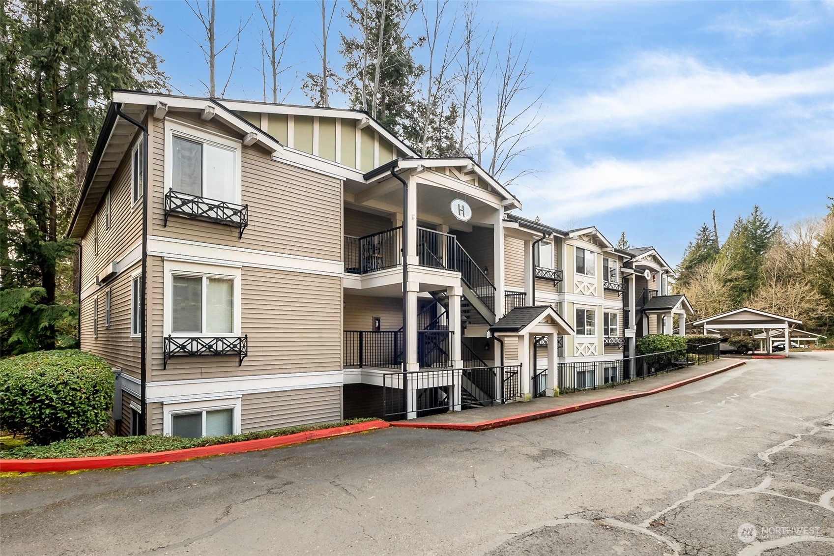 Property Photo:  11229 NE 128th Street H301  WA 98034 