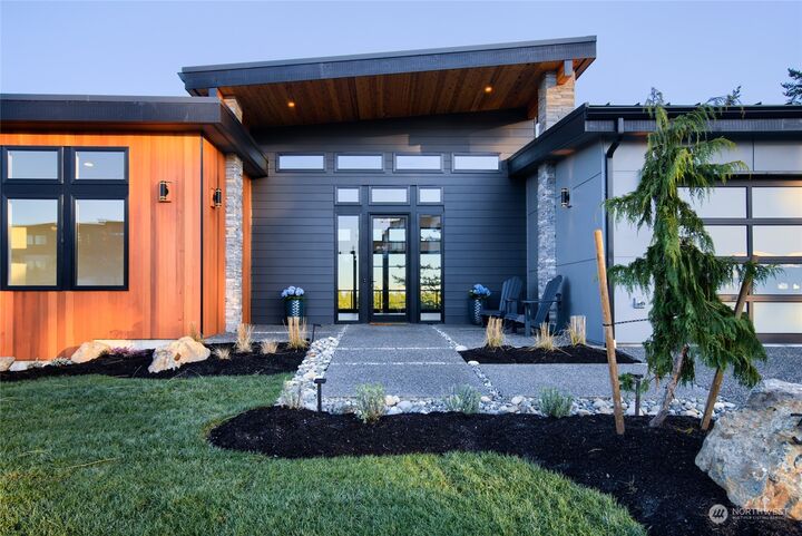 Property Photo:  3944 Rockridge Parkway  WA 98221 