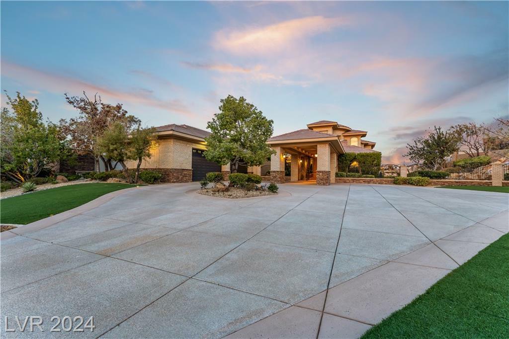 Property Photo:  2870 Quartz Canyon Drive  NV 89052 