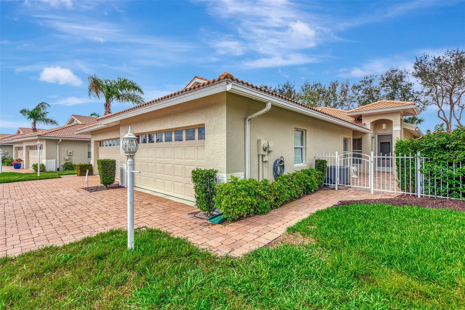 Property Photo:  1113 Topelis Drive  FL 34223 