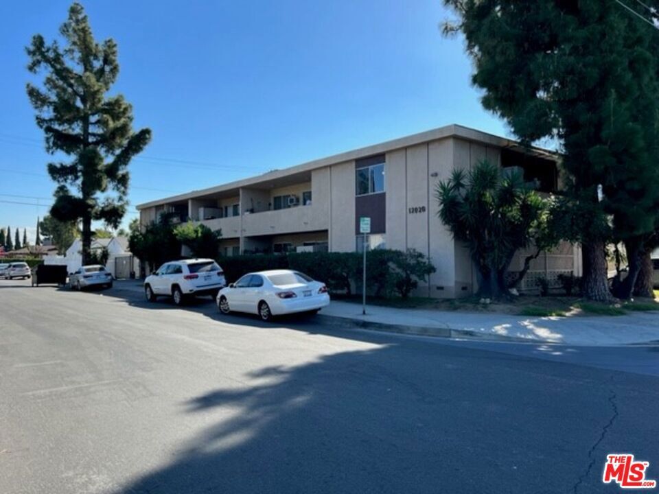 Property Photo:  12020 Hamlin Street  CA 91606 