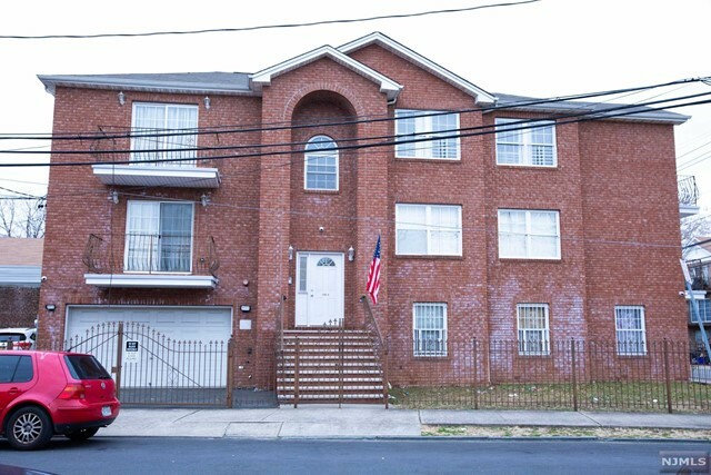 Property Photo:  356-358 Hawthorne Avenue 3  NJ 07112 