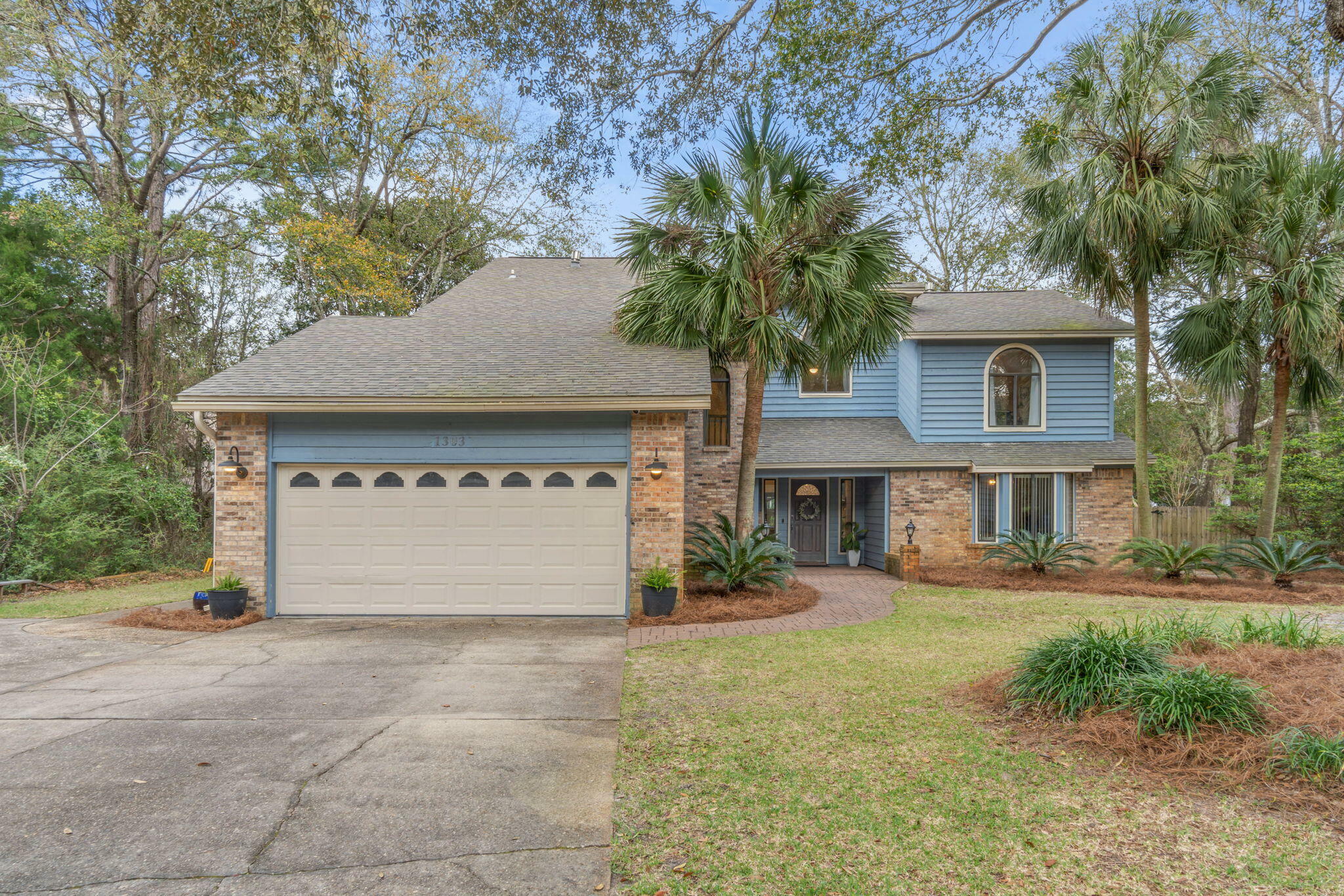 Property Photo:  1303 Windward Circle  FL 32578 