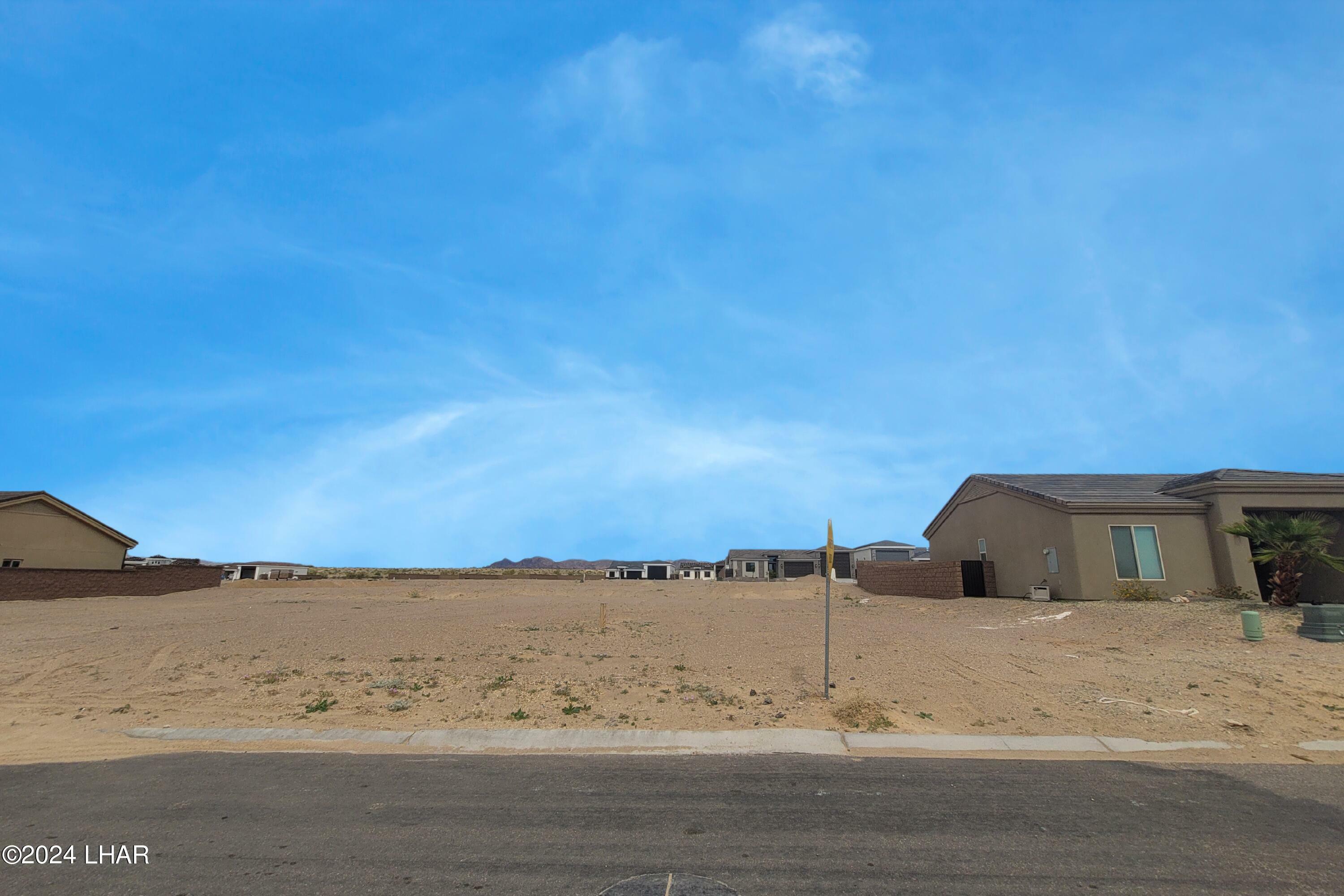 Property Photo:  1651 E Susan Dr  AZ 86404 