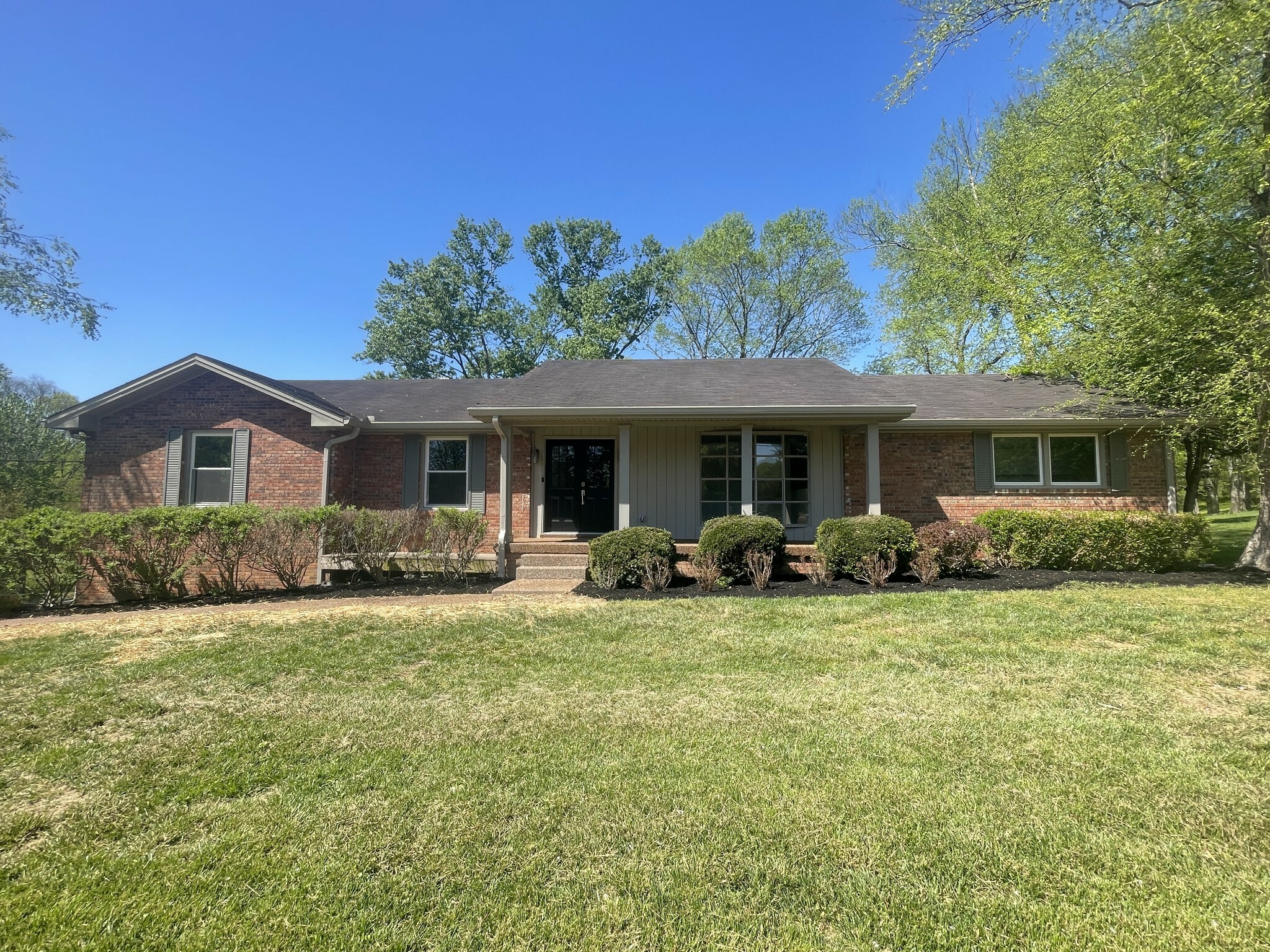 Property Photo:  2041 Graceland Dr  TN 37072 