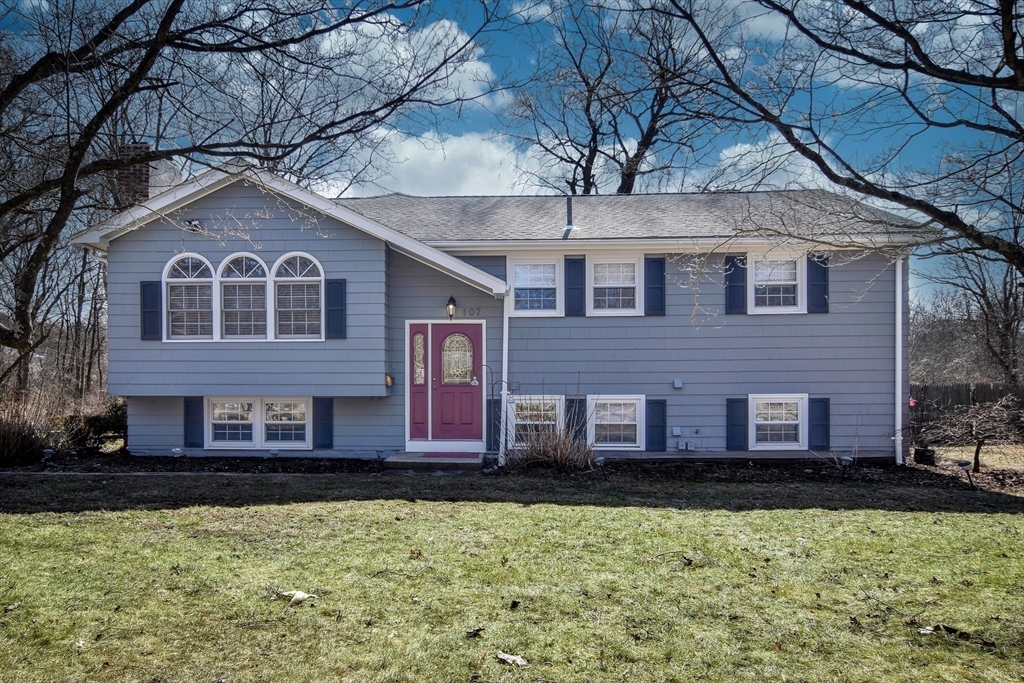 Property Photo: 107 Indian Head Road MA 01701