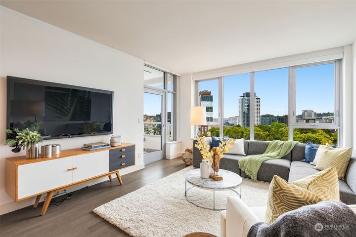 Property Photo:  583  Battery Street 803N  WA 98121 