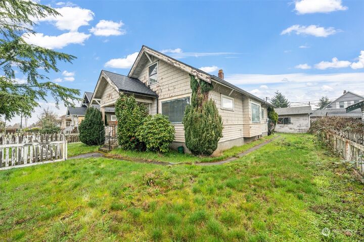 3 bed home for sale 3821 E G Street, WA 98404