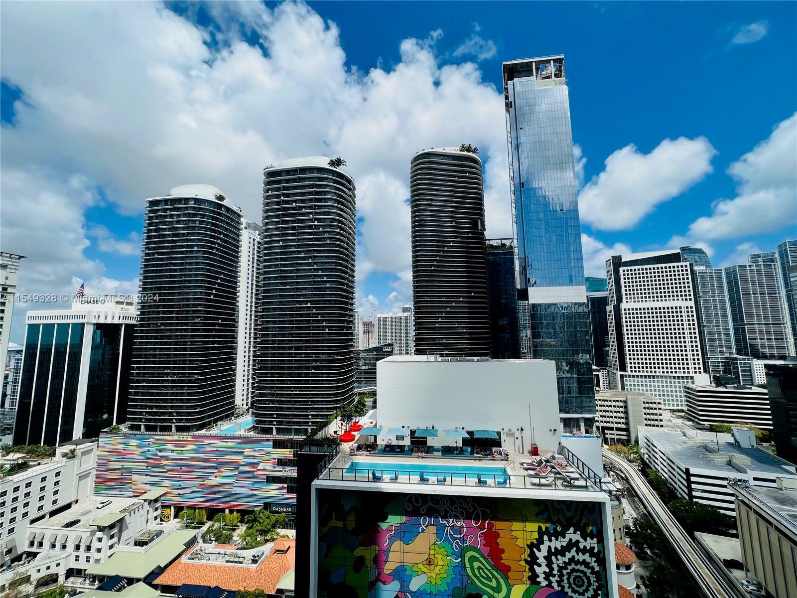 Property Photo:  1000 Brickell Plz 2614  FL 33131 