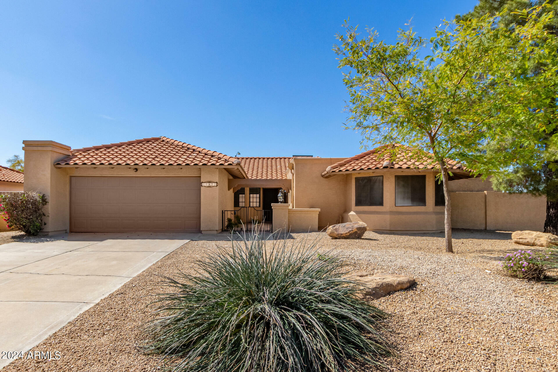 Property Photo:  10822 N 33rd Place  AZ 85028 