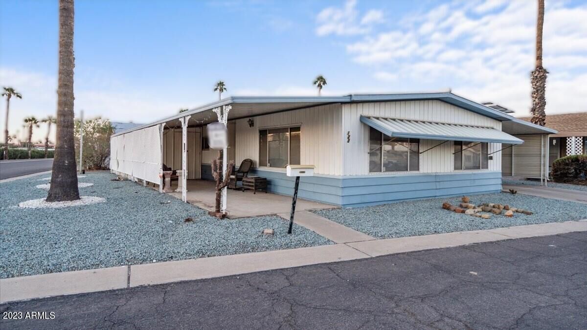 Property Photo:  120 N Val Vista Drive 123  AZ 85213 