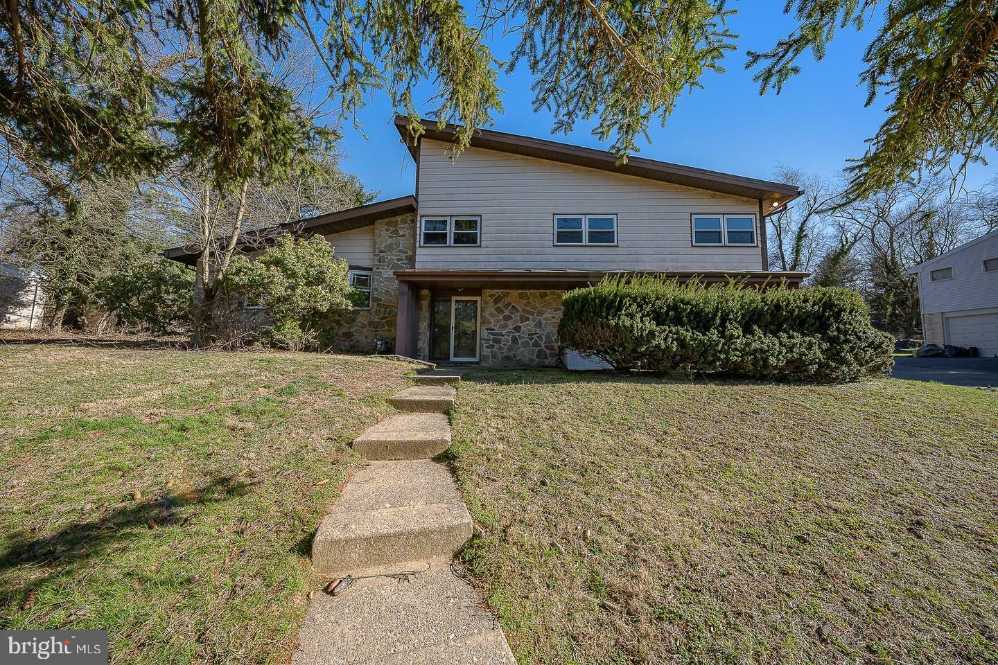 Property Photo: 7761 Green Valley Road PA 19095