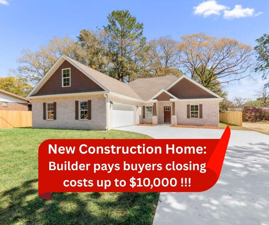 Property Photo: 1418 N Lloyd Street FL 32536