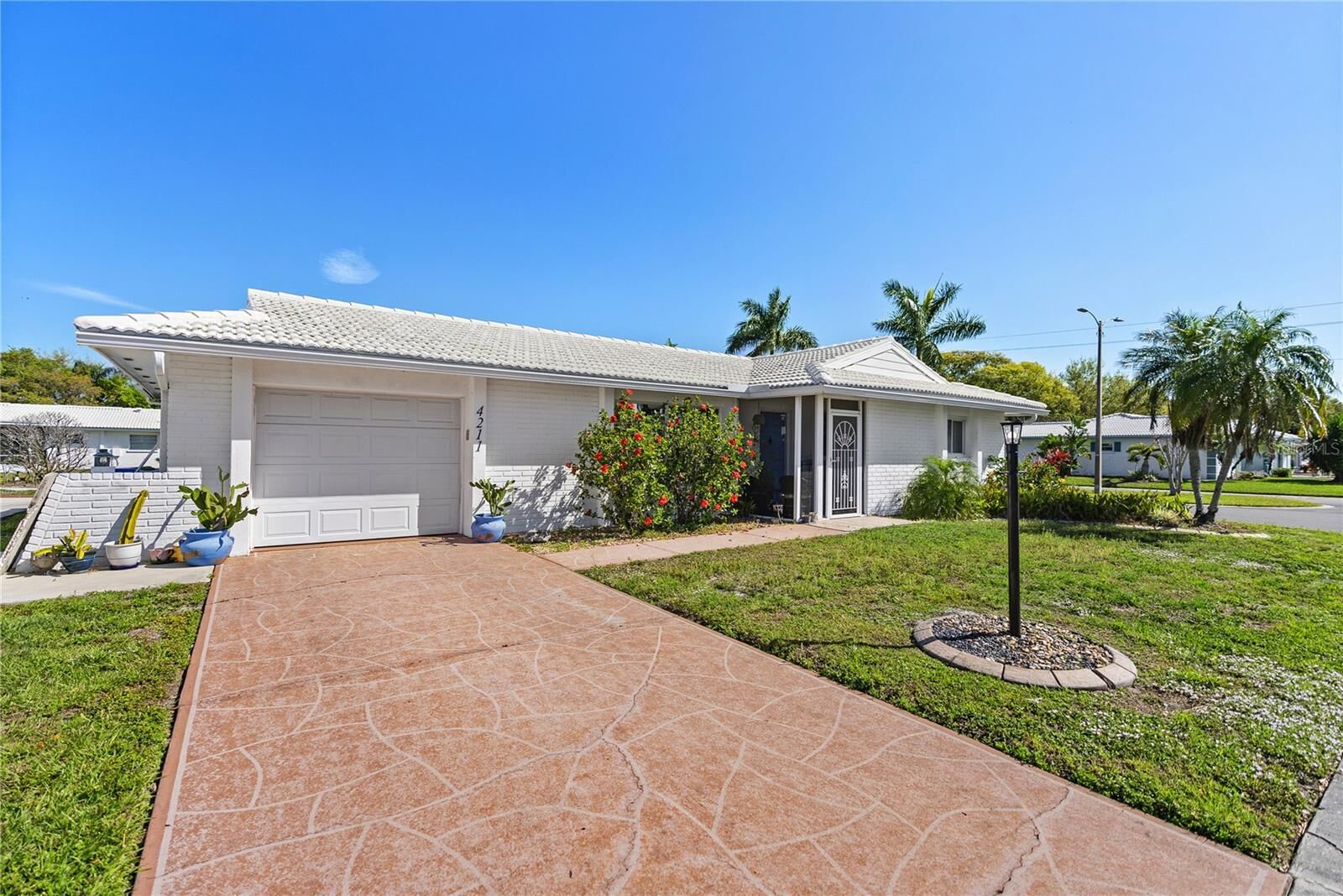 Property Photo:  4211 Neil Lane  FL 34208 