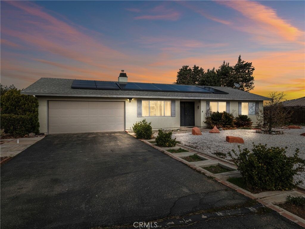 Property Photo:  21400 Minodoka Road  CA 92308 