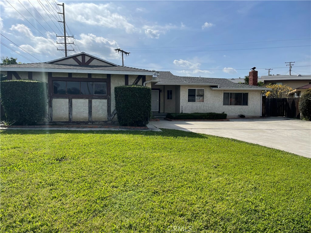 Property Photo:  11323 Bluefield Avenue  CA 90604 