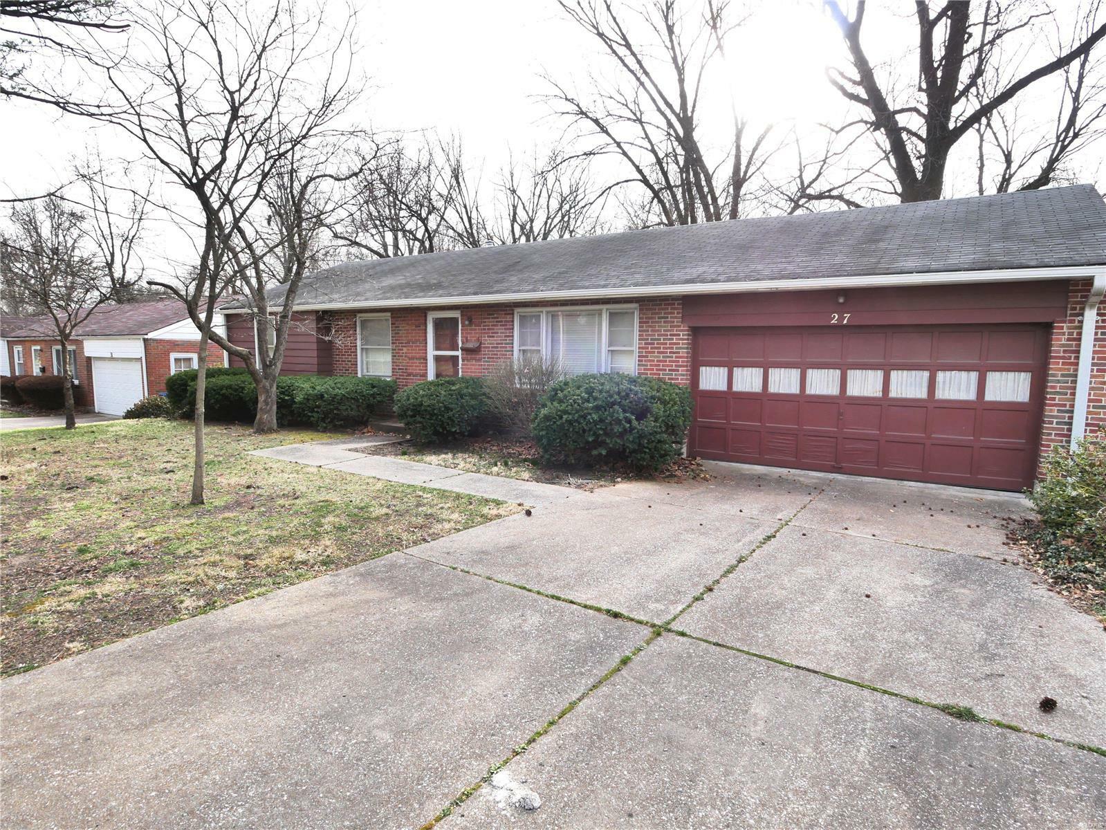 Property Photo:  27 S Elizabeth Avenue  MO 63135 