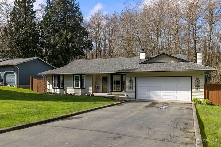Property Photo: 24425 Madura Drive NE WA 98346