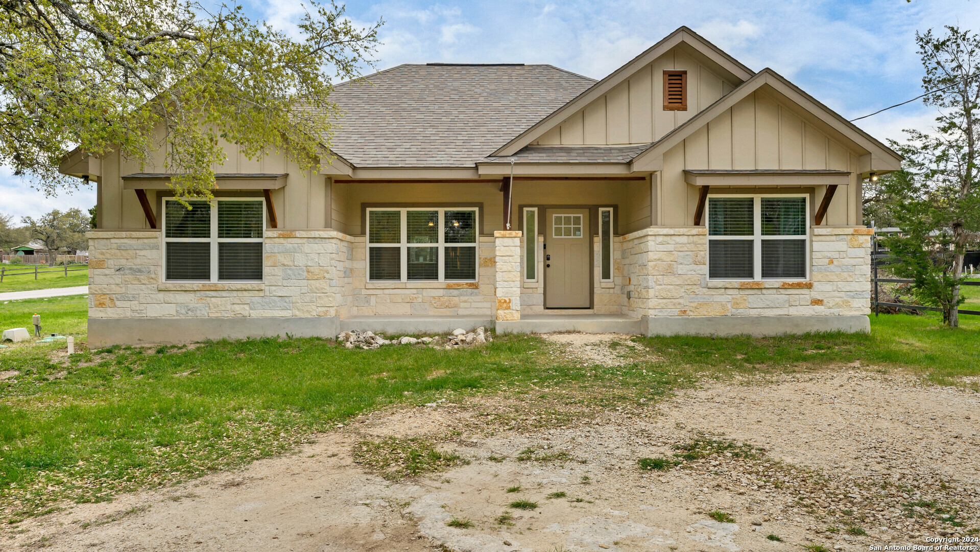 Property Photo:  111 Windy Hill  TX 78070 