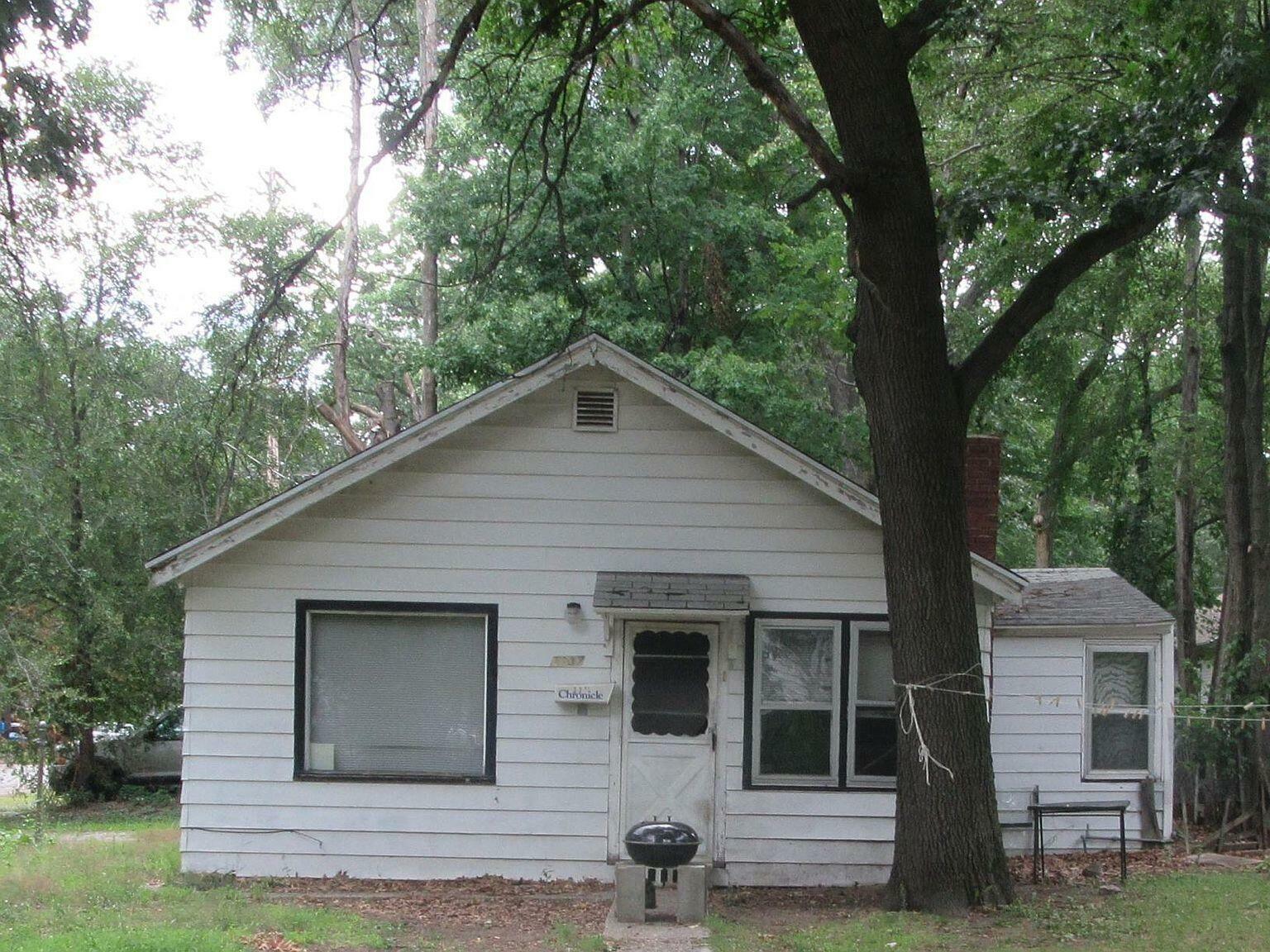 Property Photo:  3237 Sanford Street  MI 49444 