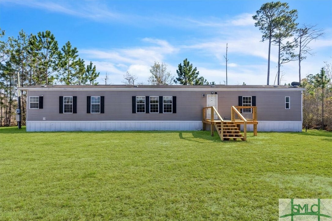 Property Photo:  9 Louis Passmore Road NE  GA 31316 