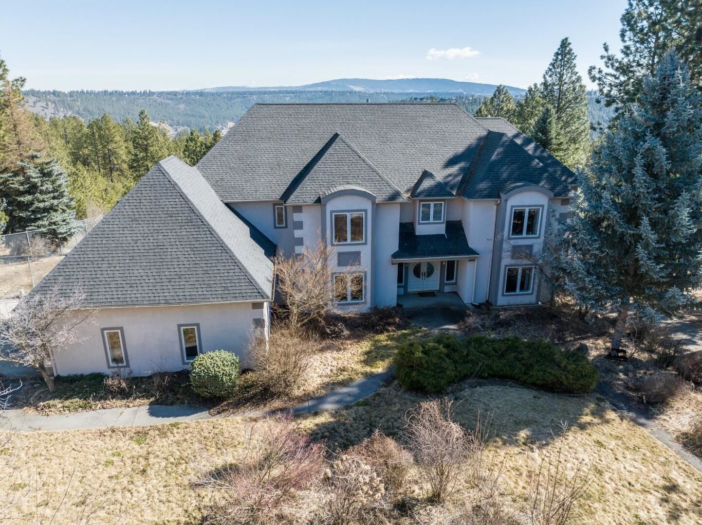 Property Photo: 2710 W 47th Ave WA 99224