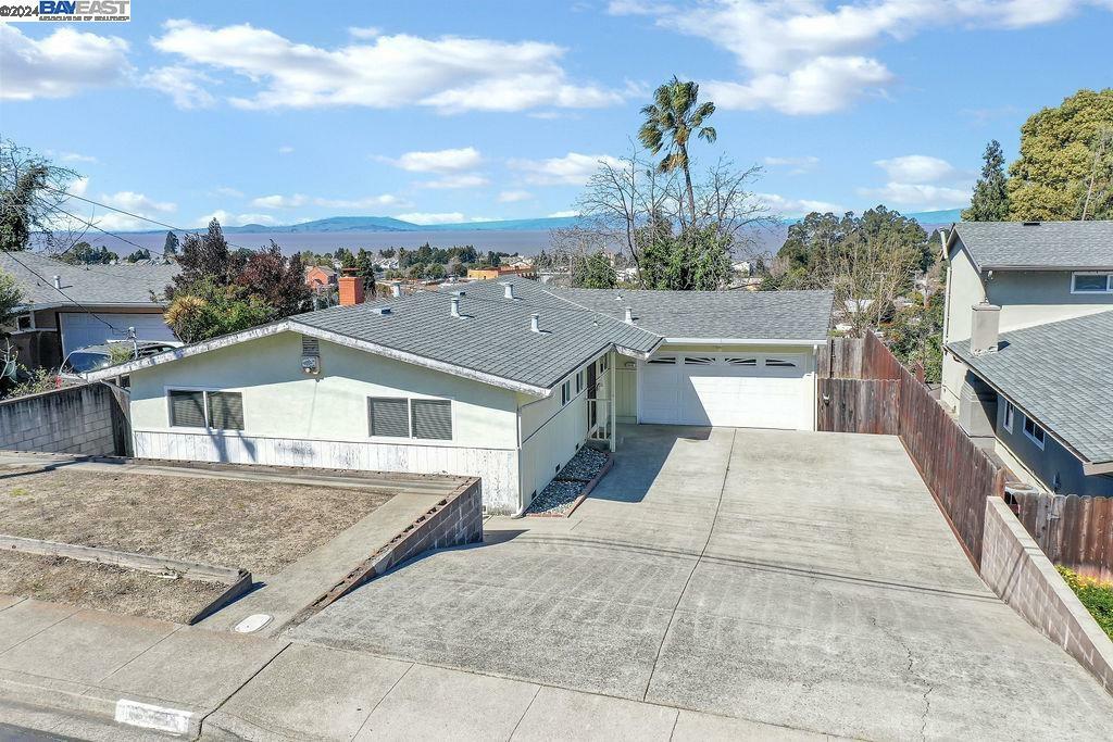 Property Photo:  940 Marlesta Rd  CA 94564 