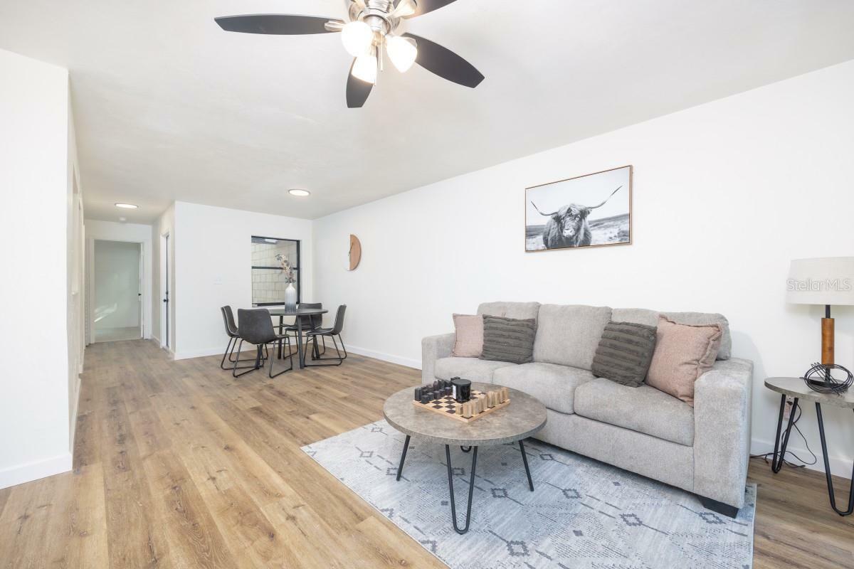 Property Photo: 6921 SW 45th Avenue FL 32608