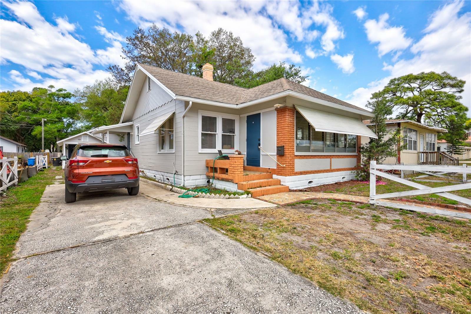 Property Photo:  2521 4th Street S  FL 33705 