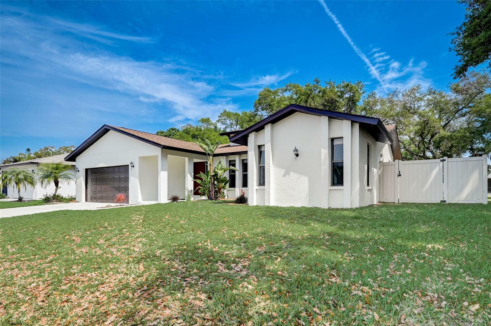 Property Photo:  2467 Wood Oak Drive  FL 34232 