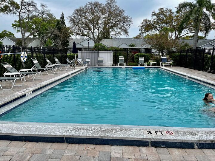 Property Photo:  472 Sandringham Close  FL 34683 