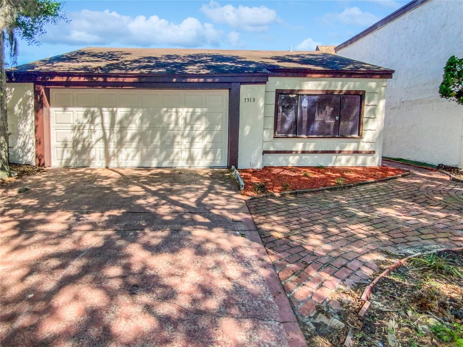 Property Photo:  7513 Rocky Point Drive  FL 34667 